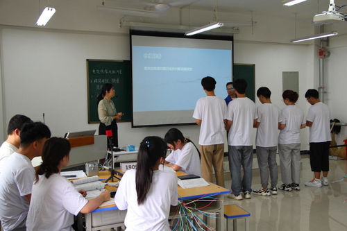 我校教师参加2021年省优质课教学评选活动，深耕教育教学检测与评价新实践
